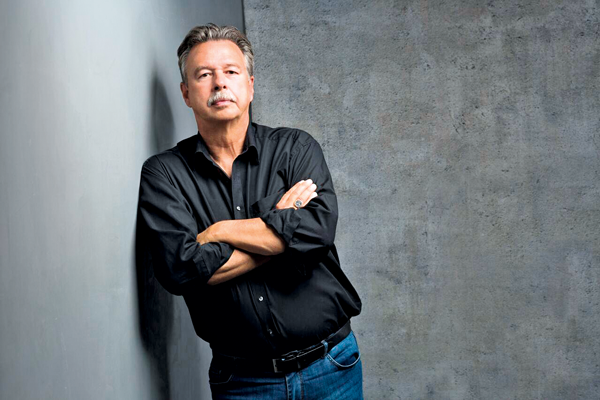 Klaus Kelle, geb. 1959, ist Journalist, Publizist und Medienunternehmer und war u. a. stellvertretender Redaktionsleiter von Bild NRW und Chefredakteur des Berliner Rundfunks. Seit 2007 selbständig, arbeitet Kelle heute u. a. für das Magazin Focus sowie für Die Tagespost und betreibt den Blog denken-erwuenscht.com.
