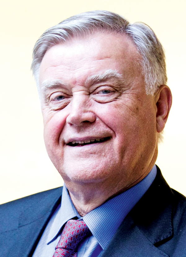 Wladimir I. Jakunin, geb. 1948, Ingenieur und Politologe. Von 2005 bis 2015 Präsident der Staatlichen Russischen Eisenbahngesellschaft (RŽD). Leiter des Lehrstuhls für staatliche Politik der Fakultät für Politikwissenschaften an der Lomonossow-Universität Moskau. Mitgründer und Vorsitzender des Aufsichtsrats des Berliner Forschungsinstituts Dialog der Zivilisationen (DOC).